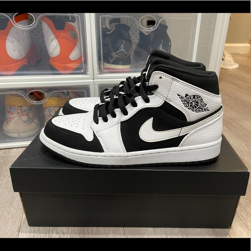 JORDAN 1 MID WHITE BLACK (2018) 🤟🤟🤟
